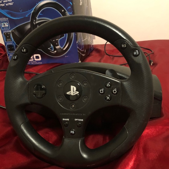 PlayStation racing wheel with pedals - Picture 2 of 3